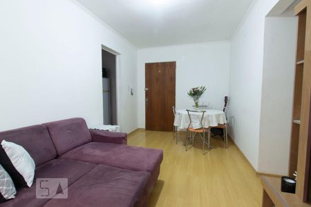 Sala de apartamento para alugar com 2 quartos, 53m² em Camaquã, Porto Alegre