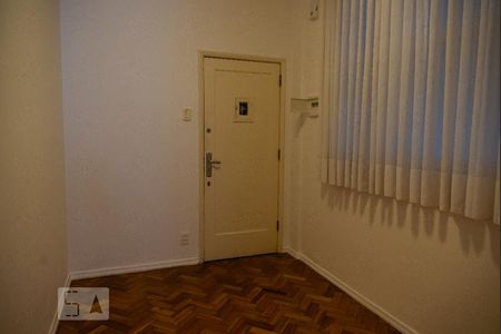 Hall de Entrada de apartamento à venda com 1 quarto, 51m² em Leme, Rio de Janeiro