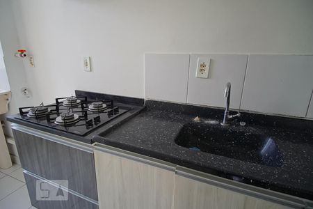 Cozinha de apartamento à venda com 2 quartos, 43m² em Bairro Fátima, Canoas