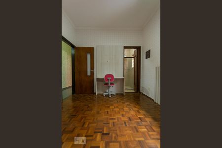 Casa à venda com 242m², 3 quartos e 5 vagas Casa à venda com 242m², 3 quartos e 5 vagassuíte 2