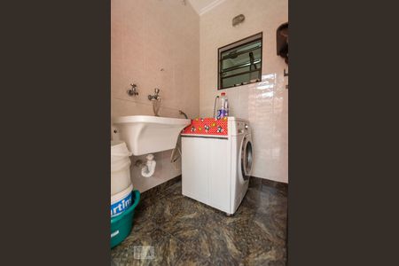 Casa à venda com 242m², 3 quartos e 5 vagas Casa à venda com 242m², 3 quartos e 5 vagasÁrea de Serviço