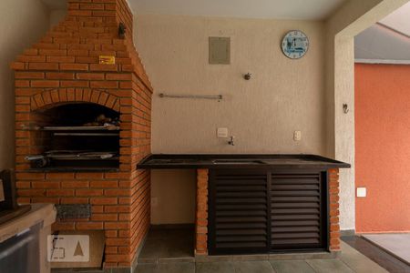 Casa à venda com 242m², 3 quartos e 5 vagas Casa à venda com 242m², 3 quartos e 5 vagasÁrea comum - Churrasqueira