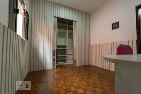 Casa à venda com 242m², 3 quartos e 5 vagas Casa à venda com 242m², 3 quartos e 5 vagassuíte 2