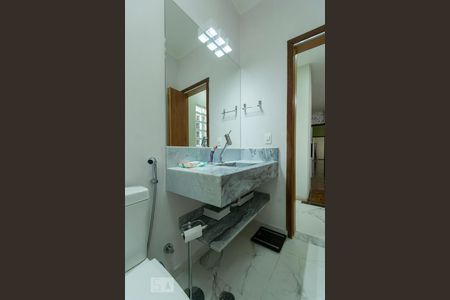 Casa à venda com 242m², 3 quartos e 5 vagas Casa à venda com 242m², 3 quartos e 5 vagassuíte 1