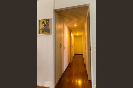 Corredor de apartamento à venda com 4 quartos, 111m² em Vila Clementino, São Paulo