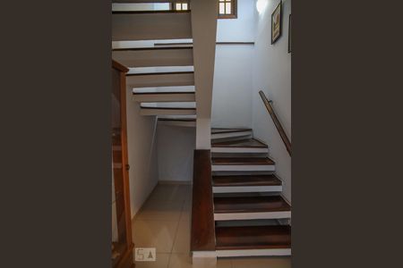 Escada de casa à venda com 3 quartos, 280m² em Jardim São Caetano, São Caetano do Sul