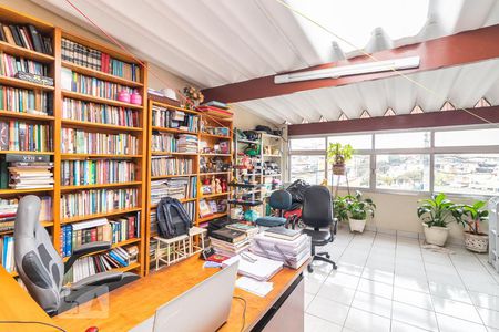 Escritório de casa à venda com 2 quartos, 180m² em Vila Paranagua, São Paulo