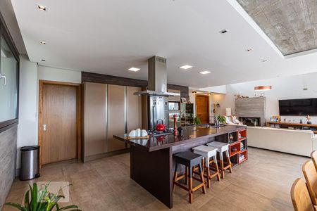 Cozinha de casa de condomínio para alugar com 4 quartos, 500m² em Vila Nova, Porto Alegre