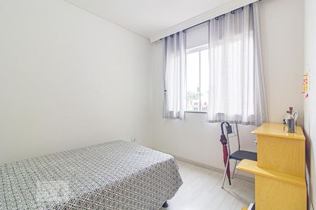 Quarto 1 de apartamento para alugar com 3 quartos, 60m² em Bom Jesus, São José dos Pinhais