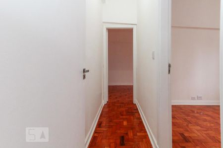 Corredor de apartamento para alugar com 2 quartos, 63m² em Pinheiros, São Paulo