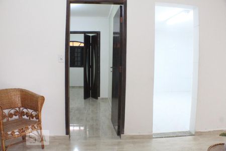 Sala de casa à venda com 4 quartos, 240m² em Vila Ema, São Paulo