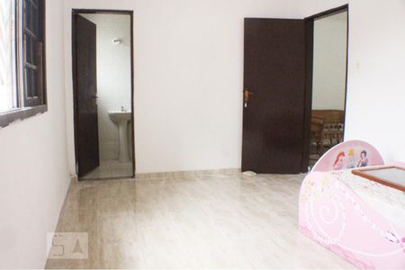 Quarto 2 de casa à venda com 4 quartos, 240m² em Vila Ema, São Paulo