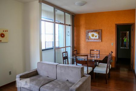 Sala de apartamento para alugar com 3 quartos, 85m² em Alto Caiçaras, Belo Horizonte