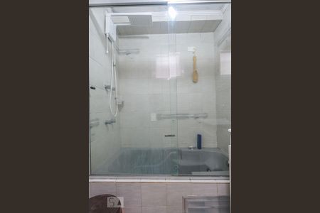 Banheiro da suíte de apartamento para alugar com 2 quartos, 70m² em Água Fria, São Paulo