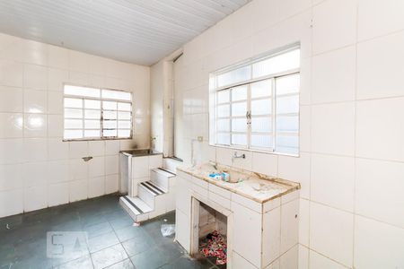 Cozinha de apartamento para alugar com 1 quarto, 30m² em Vila Ede, São Paulo