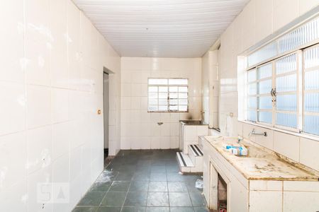 Cozinha de apartamento para alugar com 1 quarto, 30m² em Vila Ede, São Paulo