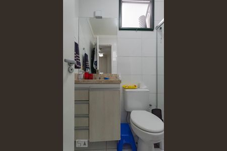 Banheiro da Suíte de casa de condomínio à venda com 2 quartos, 58m² em Parque Beatriz, Campinas