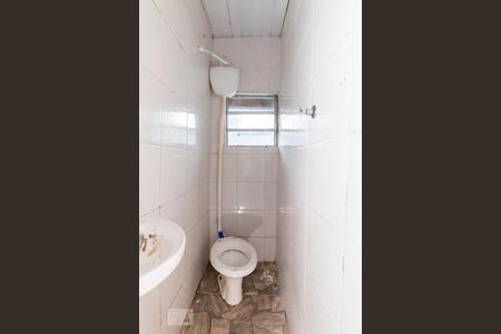 Banheiro de kitnet/studio para alugar com 1 quarto, 30m² em Vila Ede, São Paulo