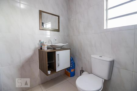 Banheiro de apartamento à venda com 1 quarto, 40m² em Santa Tereza, Porto Alegre