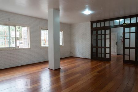 Sala de casa à venda com 5 quartos, 640m² em Jardim do Salso, Porto Alegre