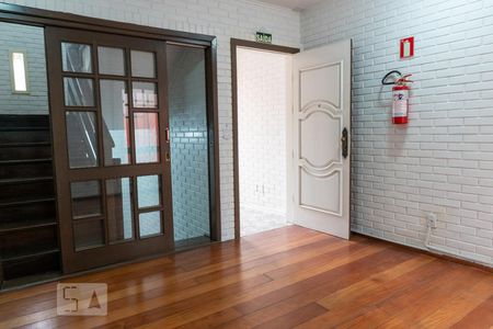 Sala de casa à venda com 5 quartos, 640m² em Jardim do Salso, Porto Alegre