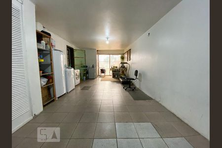 Garagem de casa à venda com 5 quartos, 640m² em Jardim do Salso, Porto Alegre