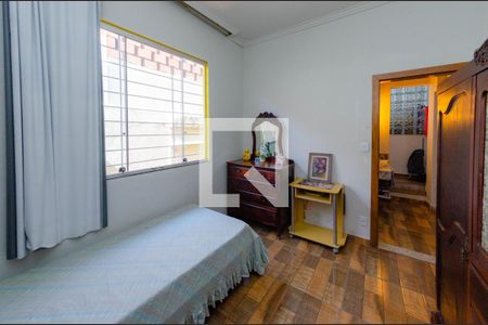 Quarto 1 de casa à venda com 5 quartos, 300m² em Caiçaras, Belo Horizonte