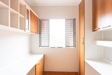 Quarto de apartamento para alugar com 3 quartos, 71m² em Piratininga, Osasco