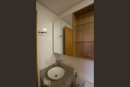 Banheiro de kitnet/studio para alugar com 1 quarto, 38m² em Alto da Glória, Goiânia