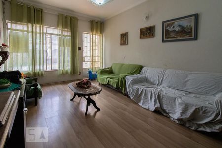 Sala de casa à venda com 3 quartos, 132m² em Vila Paiva, São Paulo