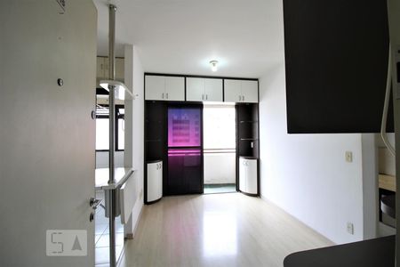 Sala de apartamento à venda com 1 quarto, 40m² em Vila Pompéia, São Paulo