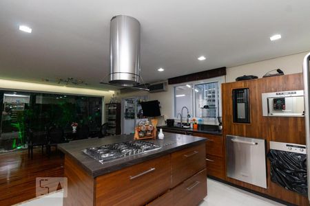 Casa à venda com 400m², 3 quartos e 4 vagas Casa à venda com 400m², 3 quartos e 4 vagasCozinha