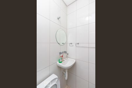 Casa à venda com 400m², 3 quartos e 4 vagas Casa à venda com 400m², 3 quartos e 4 vagasBanheiro