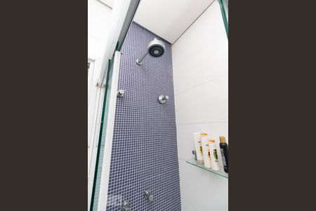 Casa à venda com 400m², 3 quartos e 4 vagas Casa à venda com 400m², 3 quartos e 4 vagasBanheiro suite 3