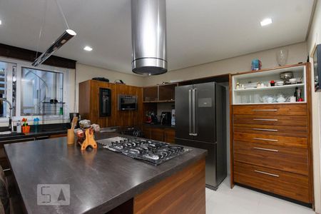 Casa à venda com 400m², 3 quartos e 4 vagas Casa à venda com 400m², 3 quartos e 4 vagasCozinha