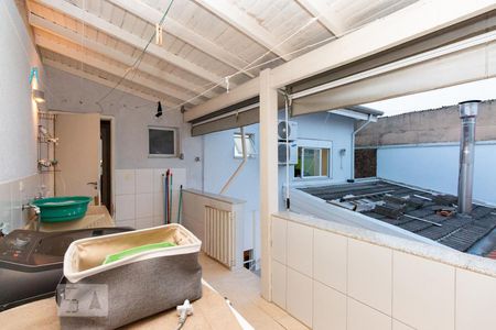 Casa à venda com 400m², 3 quartos e 4 vagas Casa à venda com 400m², 3 quartos e 4 vagasLavanderia