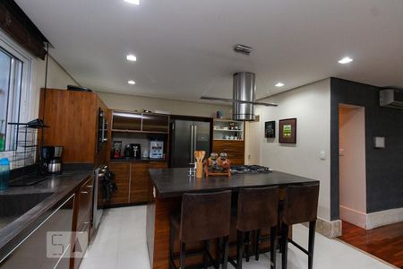 Casa à venda com 400m², 3 quartos e 4 vagas Casa à venda com 400m², 3 quartos e 4 vagasCozinha