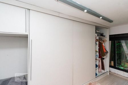 Casa à venda com 400m², 3 quartos e 4 vagas Casa à venda com 400m², 3 quartos e 4 vagasSuite 1