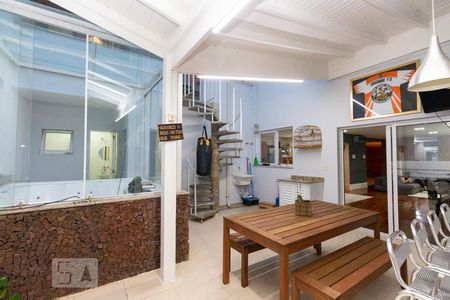 Casa à venda com 400m², 3 quartos e 4 vagas Casa à venda com 400m², 3 quartos e 4 vagasEspaço gourmet