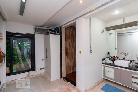 Casa à venda com 400m², 3 quartos e 4 vagas Casa à venda com 400m², 3 quartos e 4 vagasSuite 1