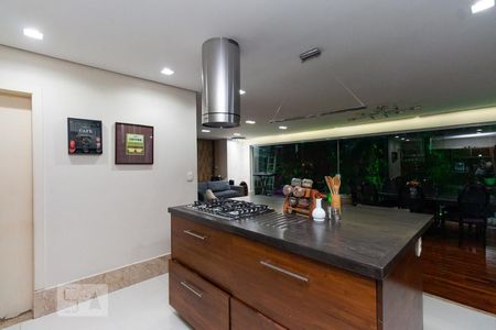 Casa à venda com 400m², 3 quartos e 4 vagas Casa à venda com 400m², 3 quartos e 4 vagasCozinha