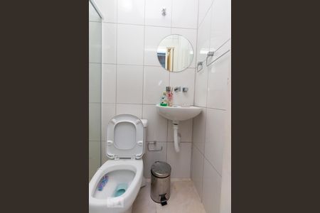 Casa à venda com 400m², 3 quartos e 4 vagas Casa à venda com 400m², 3 quartos e 4 vagasBanheiro