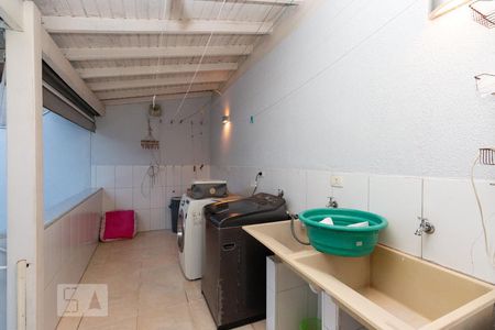 Casa à venda com 400m², 3 quartos e 4 vagas Casa à venda com 400m², 3 quartos e 4 vagasLavanderia