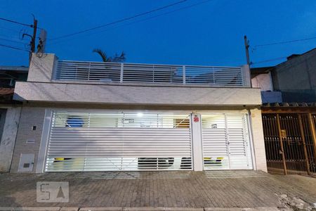 Casa à venda com 400m², 3 quartos e 4 vagas Casa à venda com 400m², 3 quartos e 4 vagasFachada