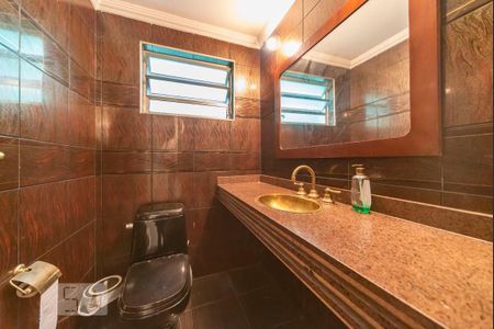 Lavabo de casa para alugar com 4 quartos, 280m² em Vila Palmares, Santo André