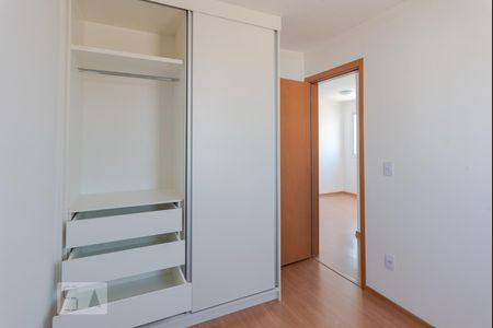 Quarto 1 - Armários de apartamento para alugar com 2 quartos, 42m² em Fundação da Casa Popular, Campinas