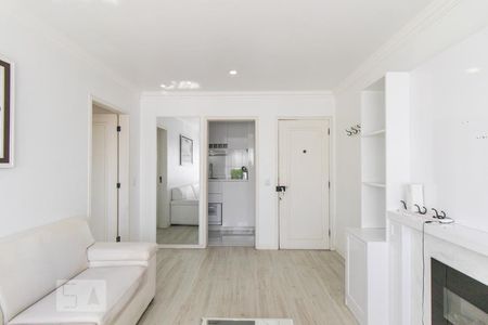 Sala de apartamento para alugar com 1 quarto, 43m² em Centro, Curitiba
