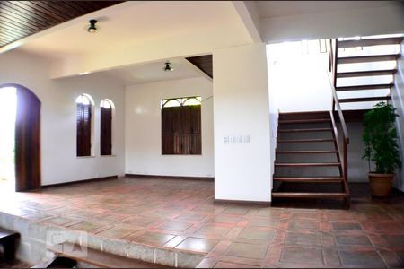 Detalhe Sala de casa para alugar com 5 quartos, 640m² em Pituaçu, Salvador