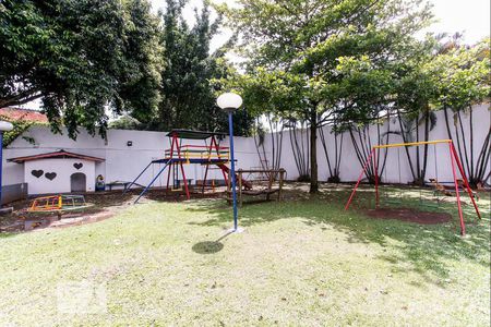 Apartamento para alugar com 72m², 2 quartos e 1 vaga Apartamento para alugar com 72m², 2 quartos e 1 vagaÁrea Comum - Playground