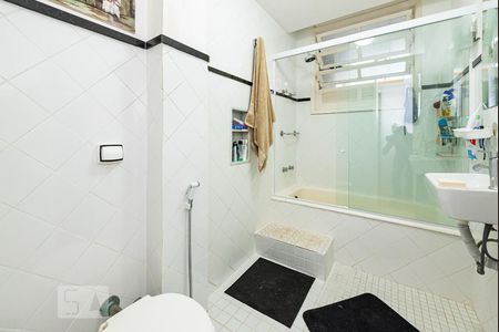 Apartamento à venda com 80m², 2 quartos e 1 vaga Apartamento à venda com 80m², 2 quartos e 1 vagaBanheiro